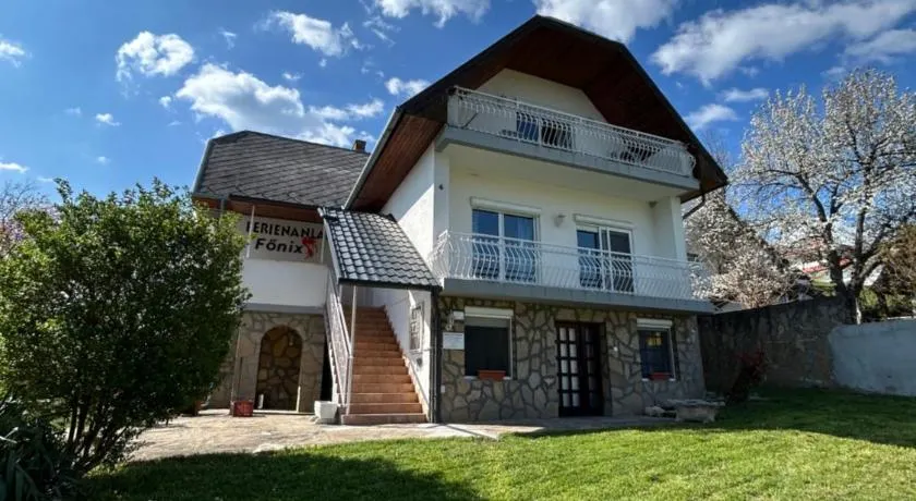 Főnix Apartmanház - Image 1