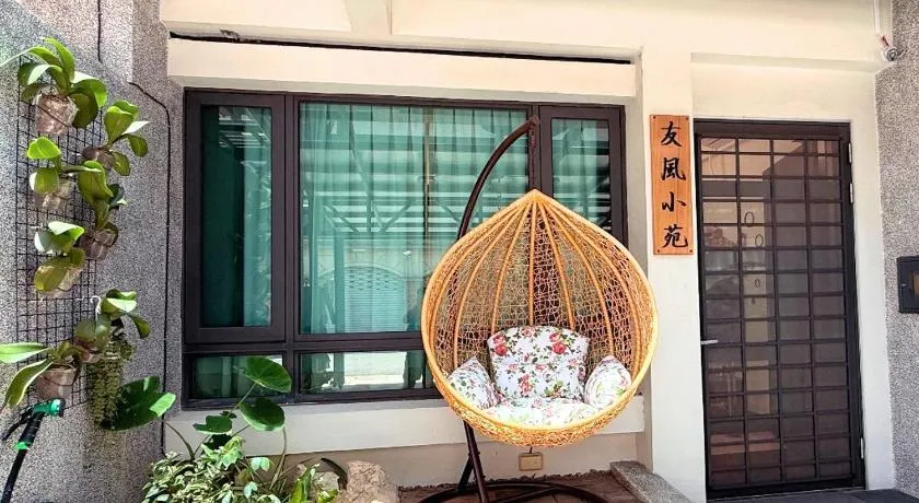 Friends Wind Courtyard B&B - Image 1