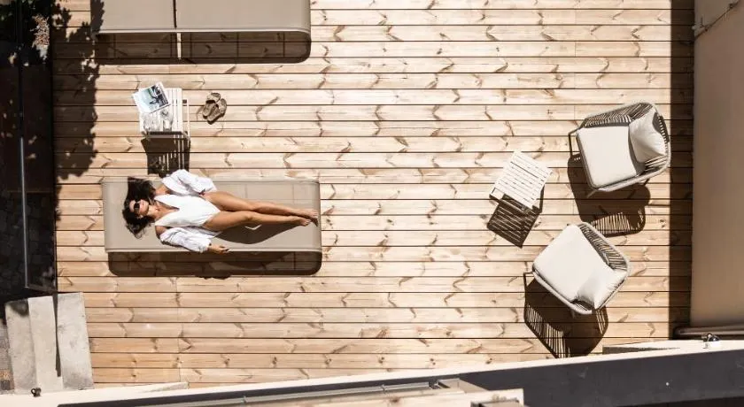 Essa Suites - NEW - Image 1