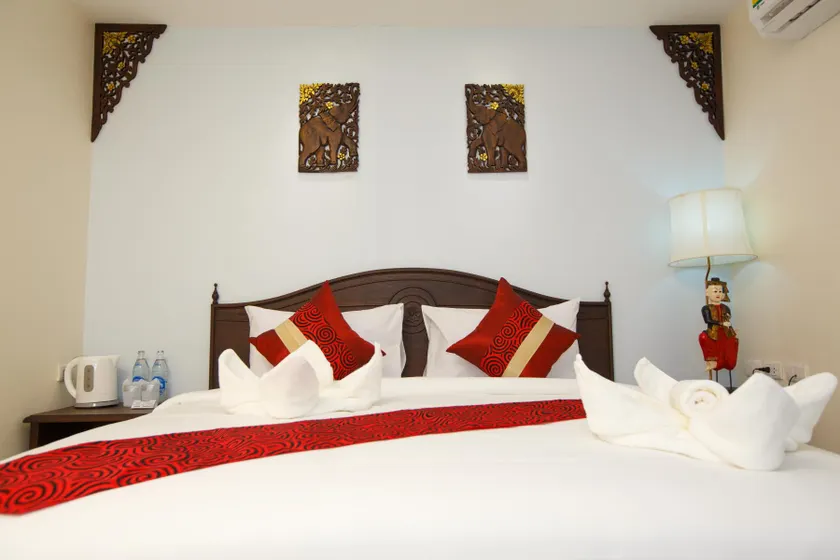 Chang Siam Inn - Image 1