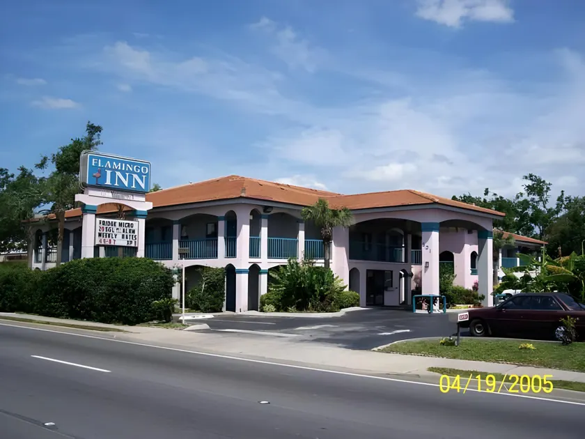 Flamingo Inn - Image 1