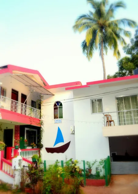 Auslyn Guest House - Image 1