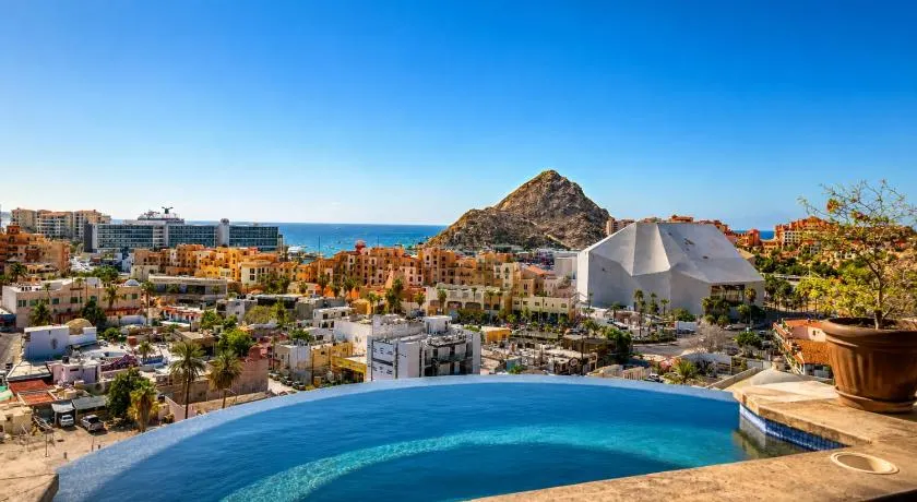 Luxury Pedregal Condo Walk to Cabo Marina - Image 1