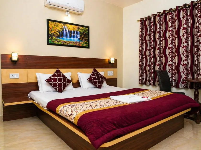 Hotel Matheran Gaurav Cottage - Image 1