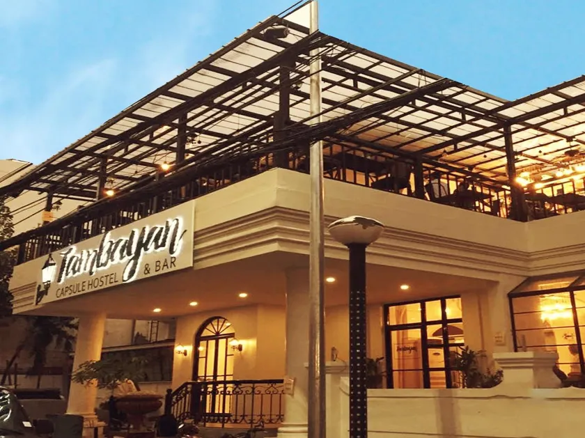 Tambayan Capsule Hostel & Bar - Image 1