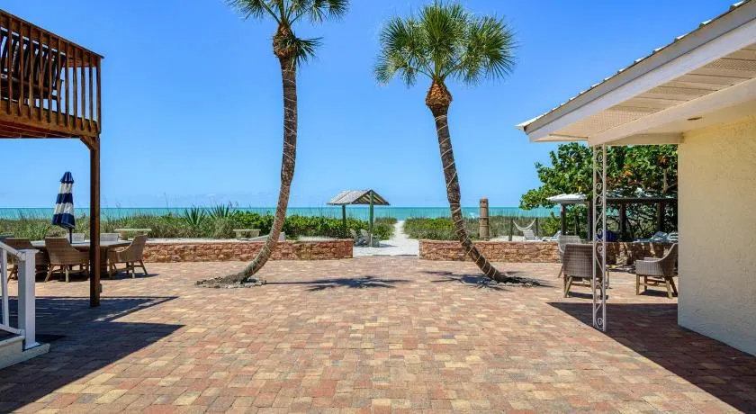 Suntan Terrace - Image 1