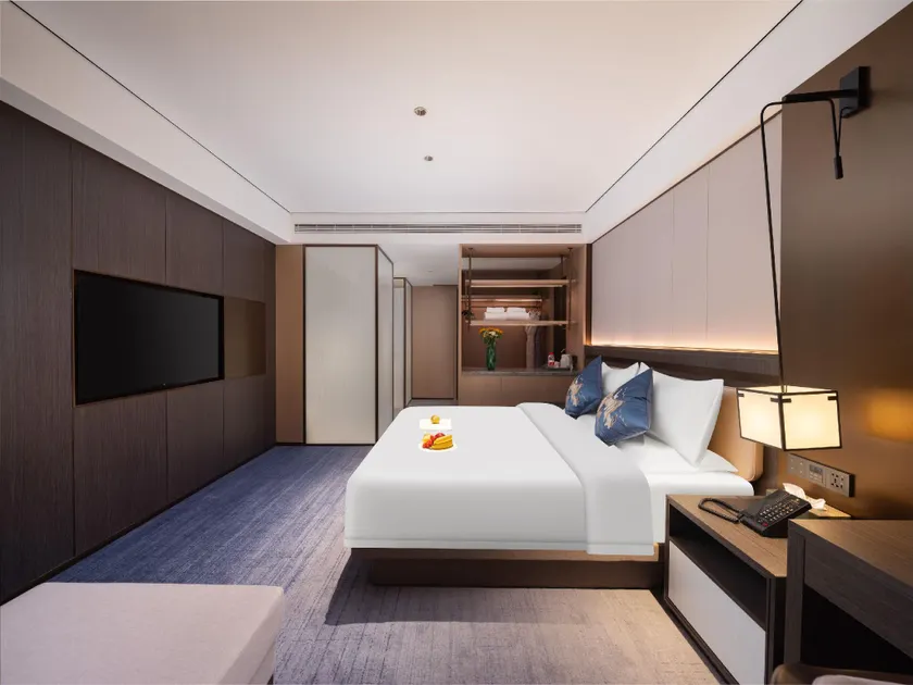 MiLan Hotel - Image 1