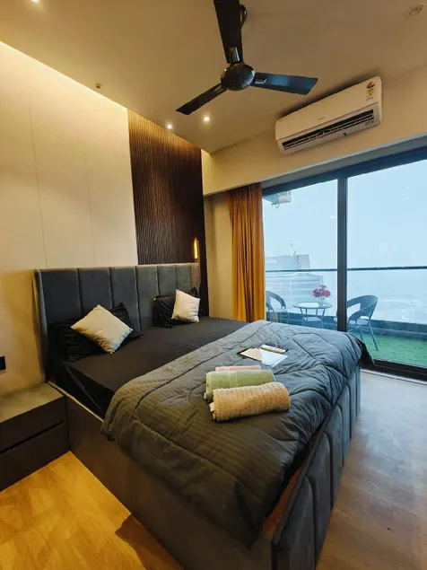 amazing balcony studio - Image 1