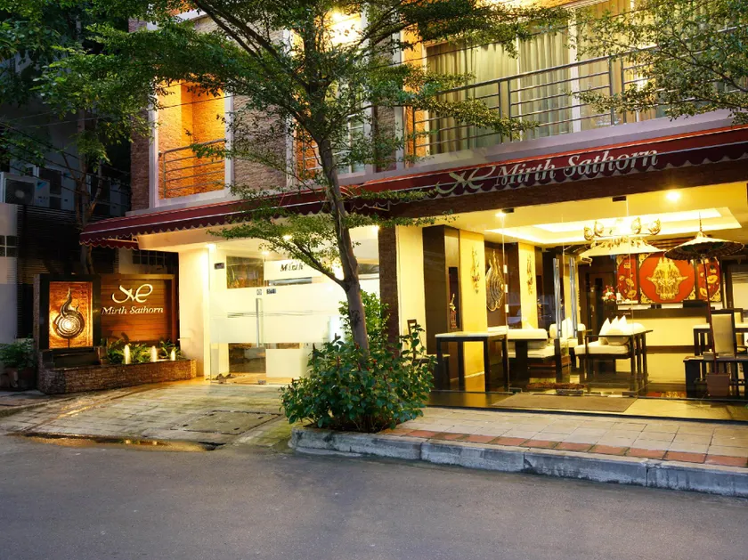 Mirth Sathorn Hotel - Image 1