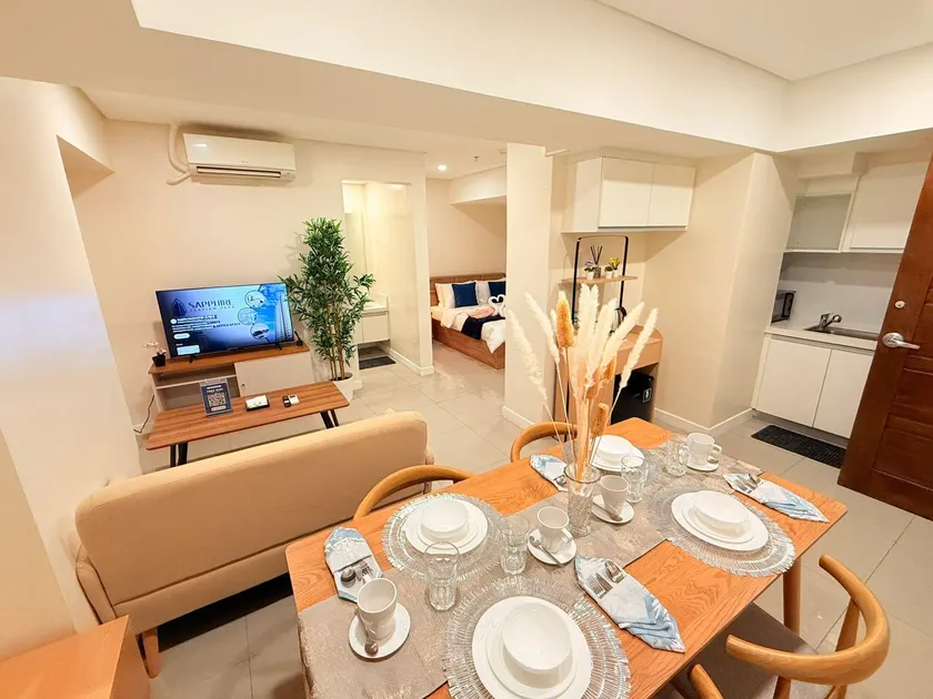 Sapphire Seaview Park Suites, Staycation near Okada, Solaire, MOA, MOA Arena, Concert Grounds, NAIA Airport, Bayview - Image 1