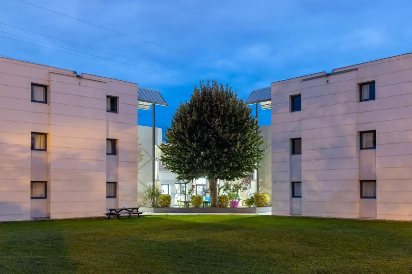 Hôtel Innostar Labege - Image 1
