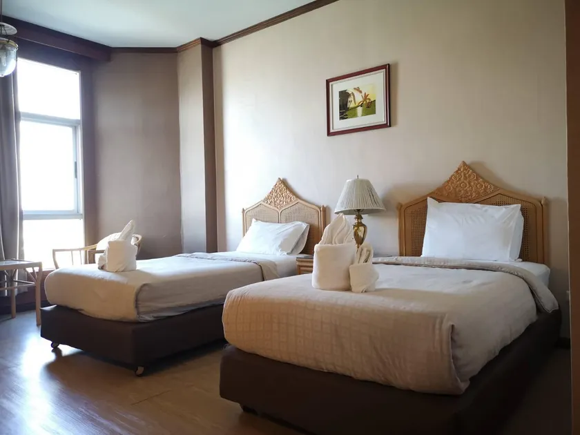 Lert Thani Hotel - Image 1