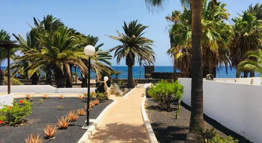 Trinity house en Playa Bastian - Image 1