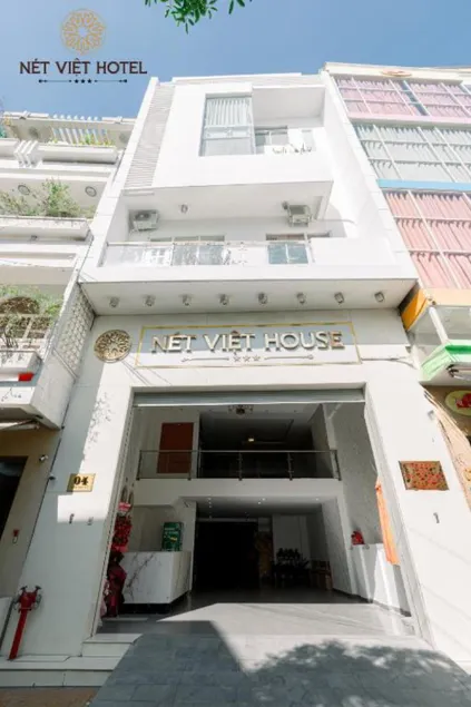 Nét Việt House Hotel Market & Bridge Centre Soc Trang - Image 1