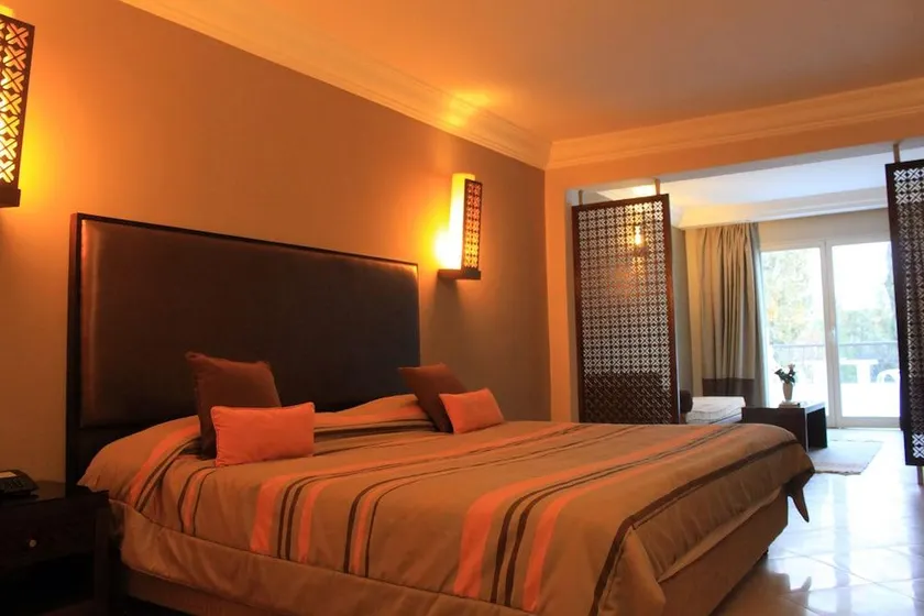 Hotel Continental - Image 1