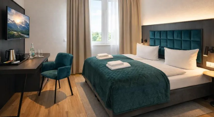 Hotel Hamburg Nord - Image 1