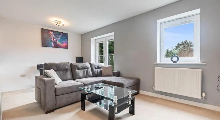 Spacious and Modern 2BR Stay Free Parking and WiFi - Image 1