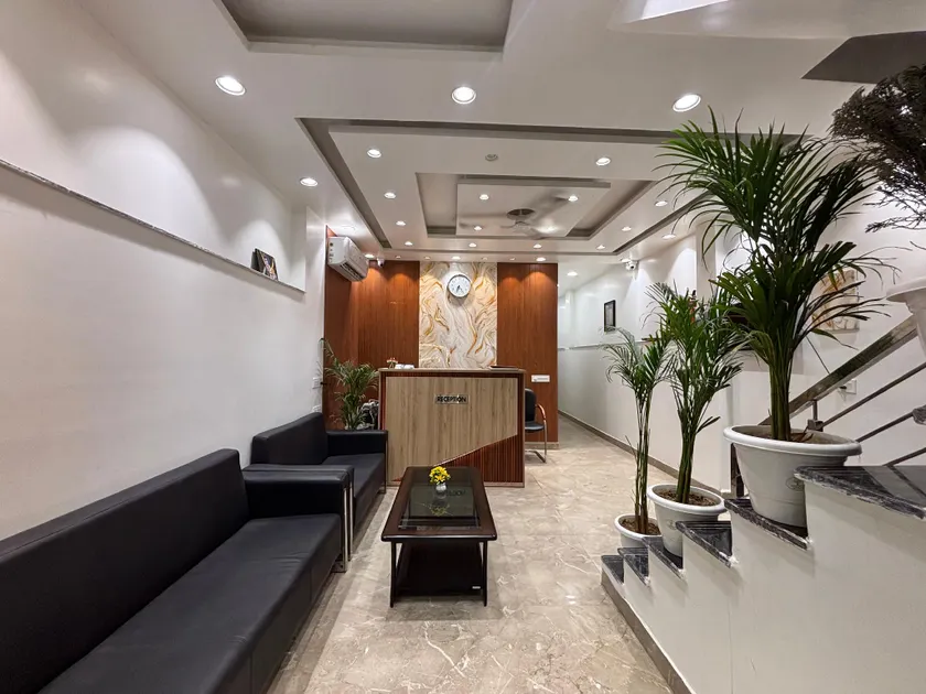Hotel Kuber International@Airport - Image 1