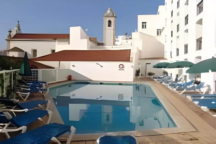 Vila Recife Hotel - Image 1