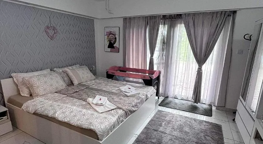 Cseppecske Apartman - Image 1
