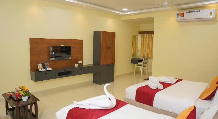 Hotel GSR Srinivasa Inn - Image 1