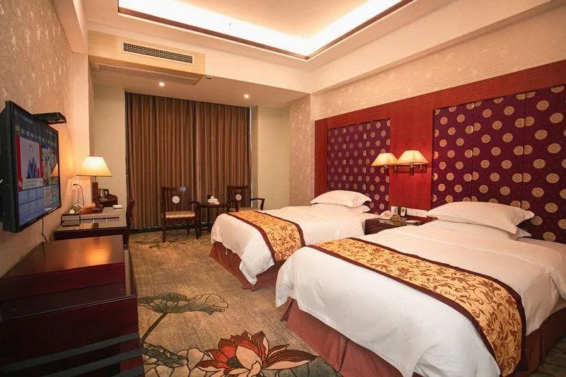 Shunhao Hot Spring Hotel - Image 1