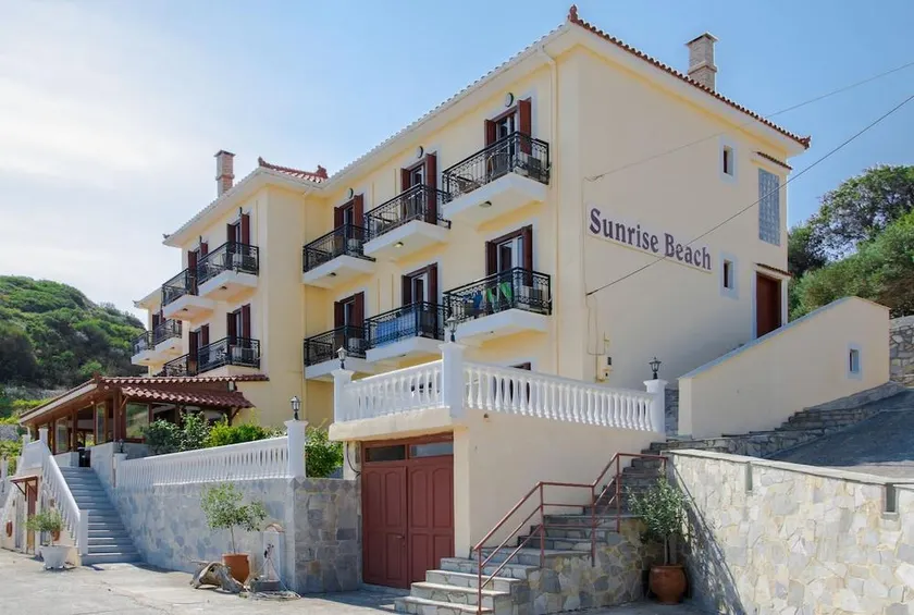 Hotel Sunrise Beach - Image 1