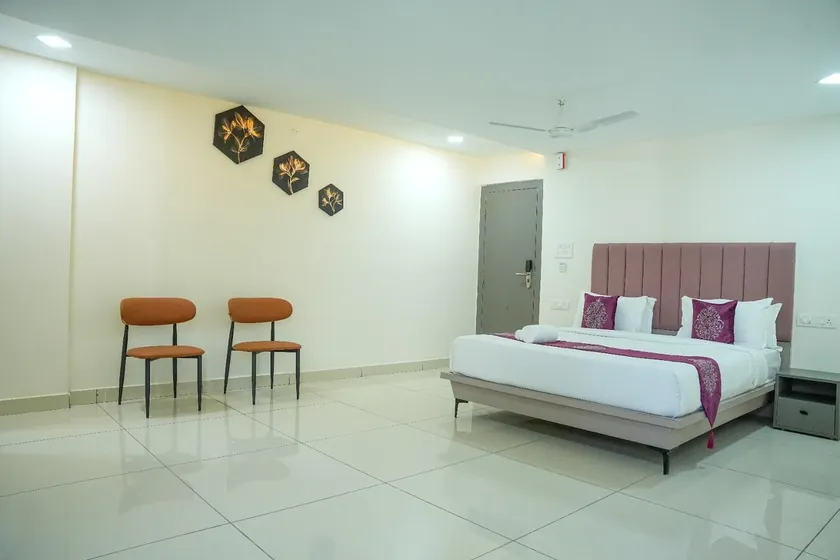 Hotel Flamount Hitech City - Image 1