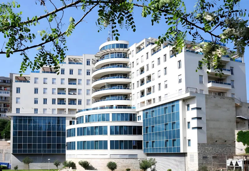 Kings Park Hotel - Image 1