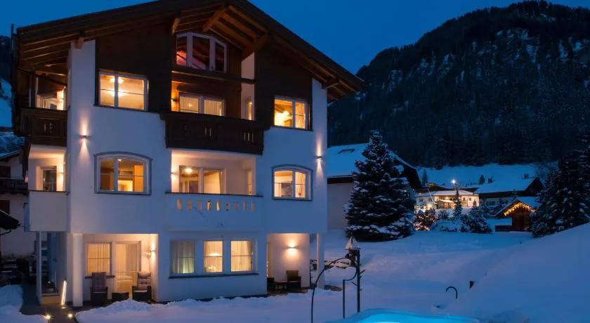 Apartments Antines - Image 1