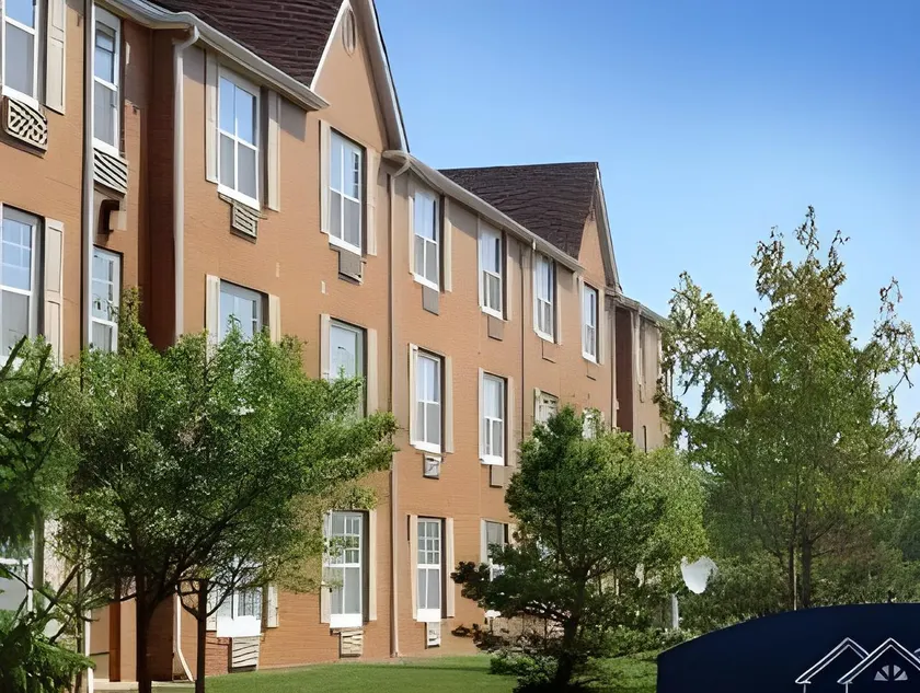 MainStay Suites Bloomington near University - Image 1