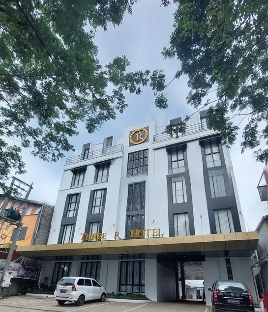 Three R Hotel - Image 1