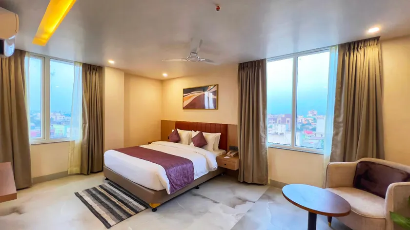 Vaishnavi Beacon Hotel Patna - Image 1