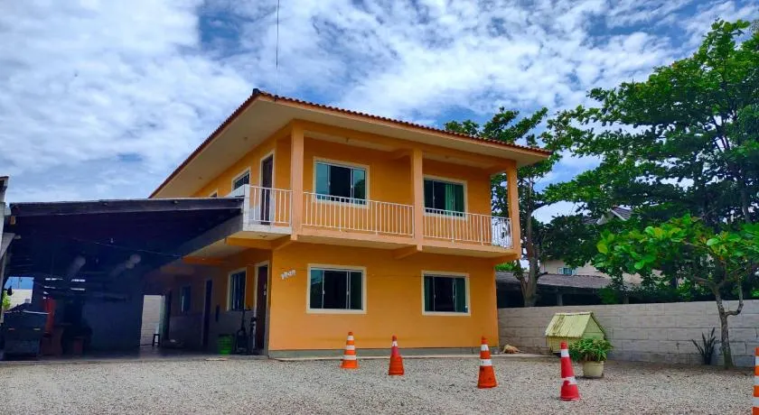 Gênesis Beach Hostel! Quartos compartilhados e privativos na Pinheira - Image 1