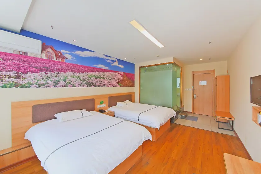 Eaka 365 Chain Hotel (Baoduzhai Scenic Area Branch, Beidou Road, Luquan District, Shijiazhuang) - Image 1