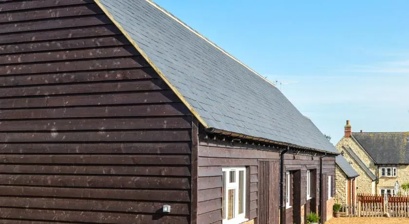 Bluebell Cottage at The Old Tractor Barn - Image 1