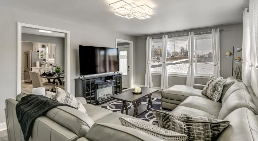 Newly Remodeled! Upscale Home in Buffalo Suburbs - Image 1