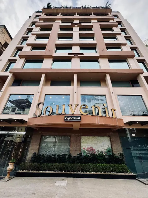 Souvenir Peppermint Hotel - Image 1