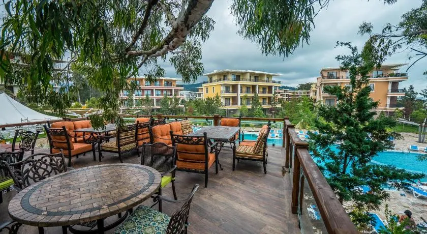 Dream Land Oasis - Image 1