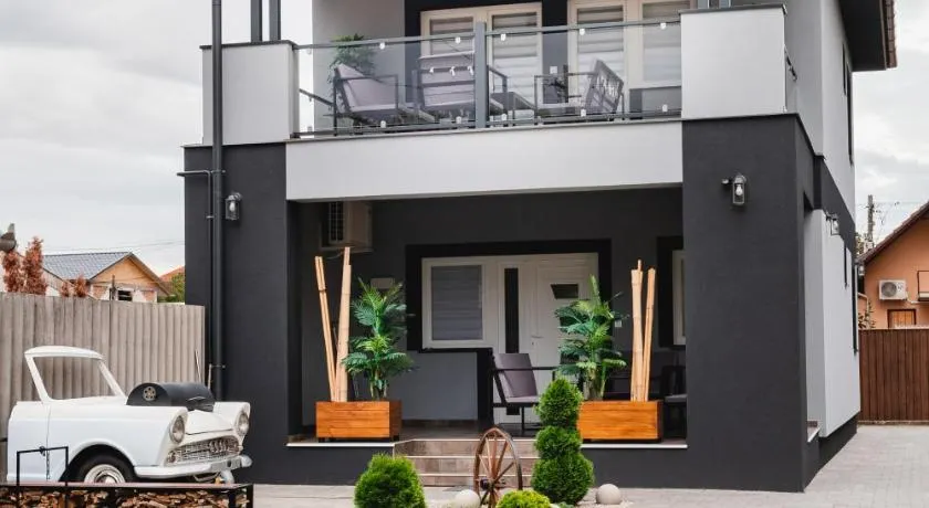 Reborn Lux Apartments - Image 1