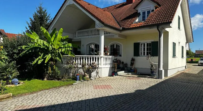 Villa Mercedes - Image 1