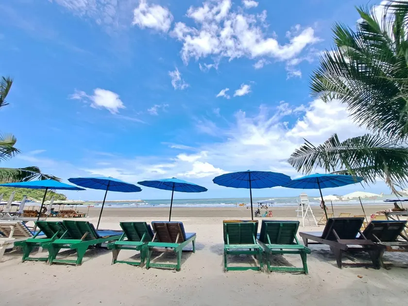 Blue Wave Hotel Hua Hin - Image 1