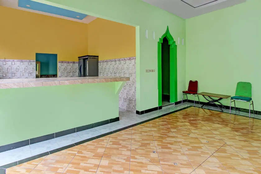 SPOT ON 92445 Mutiara Indah Hotel - Image 1