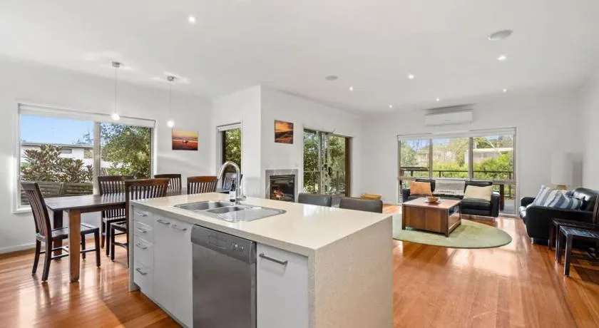 Large Family Friendly Home in Jan Juc - Image 1