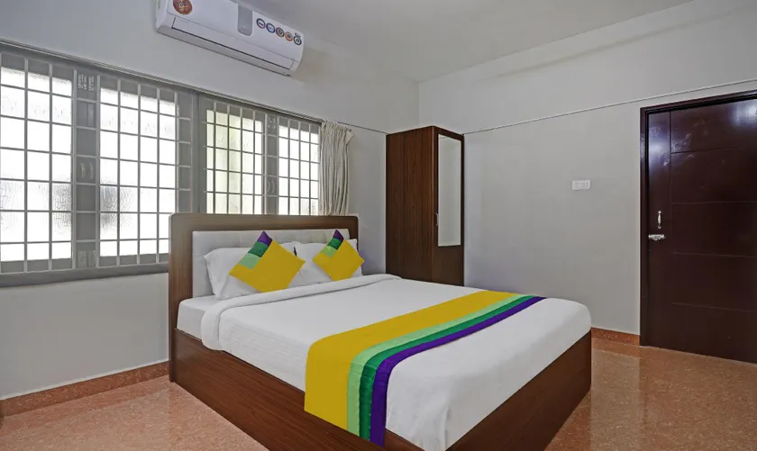 Itsy Hotels Rithika Inn Blossoms - Image 1