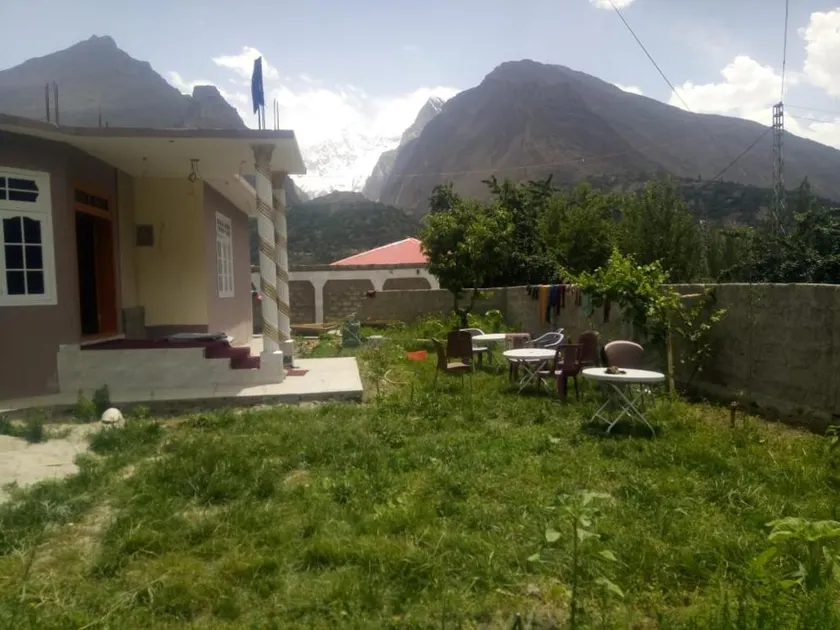 Four Seasons Family Guest House - Image 1