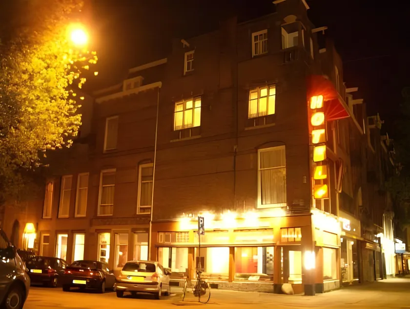 Hostel Cosmos Amsterdam - Image 1