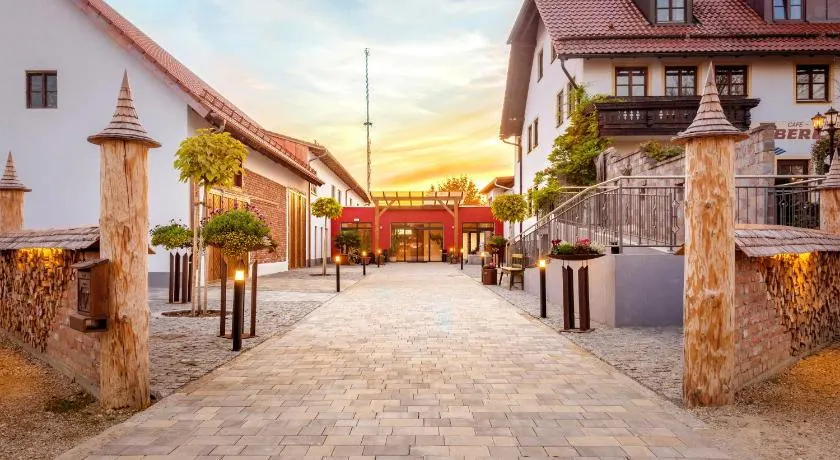 Hotel - Restaurant Eberlwirt - Image 1