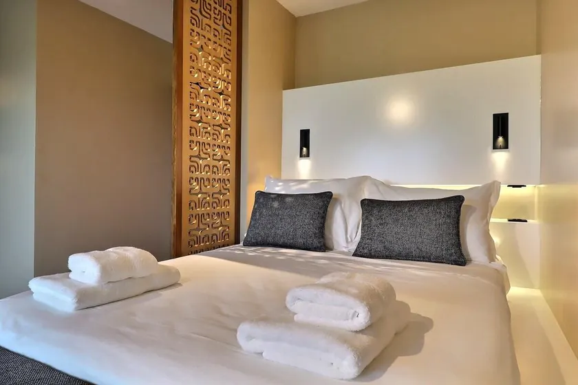 Mahana Suite - Magnificent Sea & Mountain View - Image 1