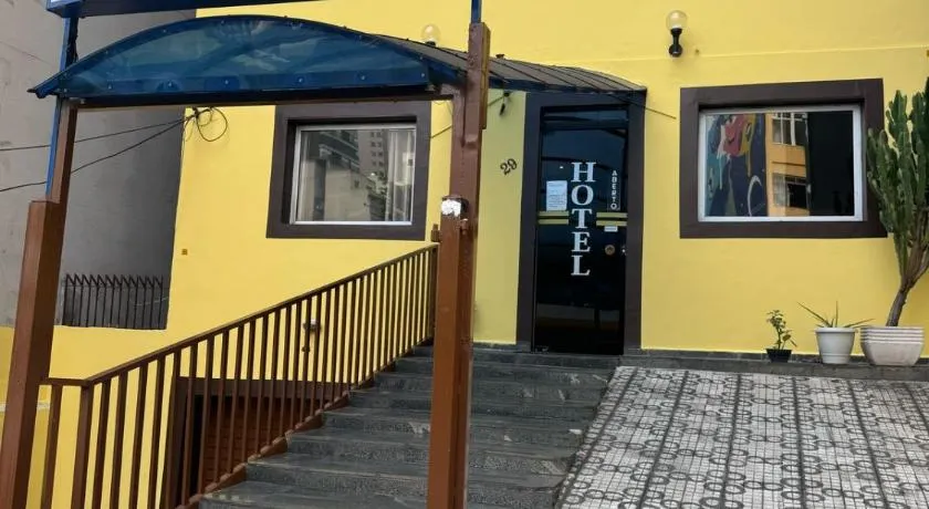 New Point Hotel - Image 1